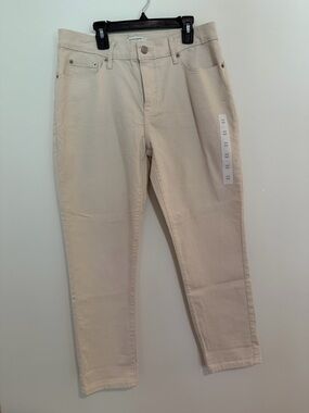 *NWT* Banana Republic Girlfriend Mid Rise Ankle Length Jeans